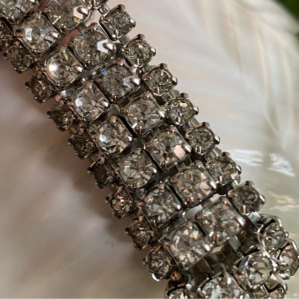 RARE Vintage Pretty WEISS‎ Signed Clear Rhinestone Silver Tone Cuff Bracelet - Picture 11 of 16